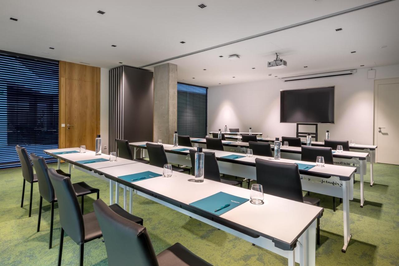 Occidental Diagonal 414 Hotel Барселона Екстериор снимка